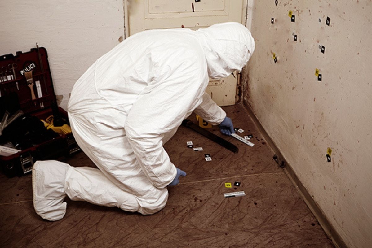 What Do Crime Scene Cleaners Wear