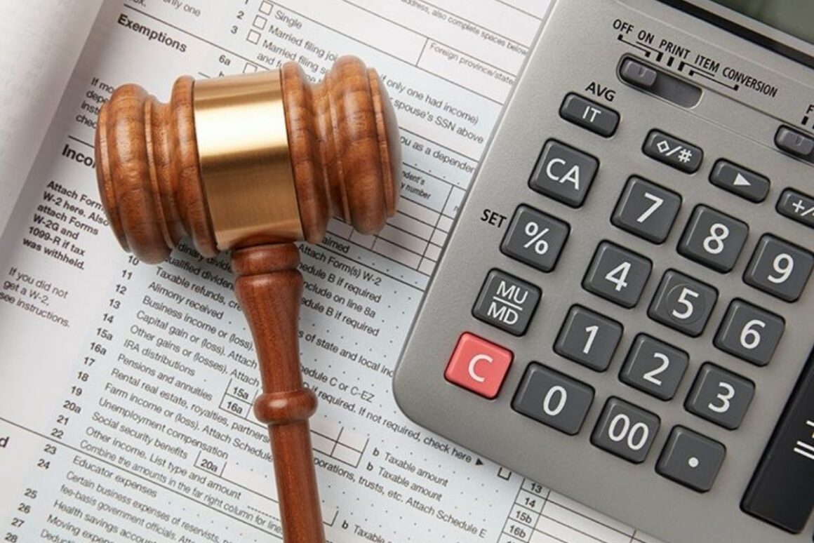 How Much Does A Tax Lawyer Cost