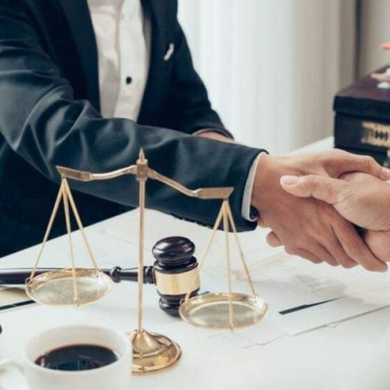 What Is A Corporate Lawyer’s Job Description
