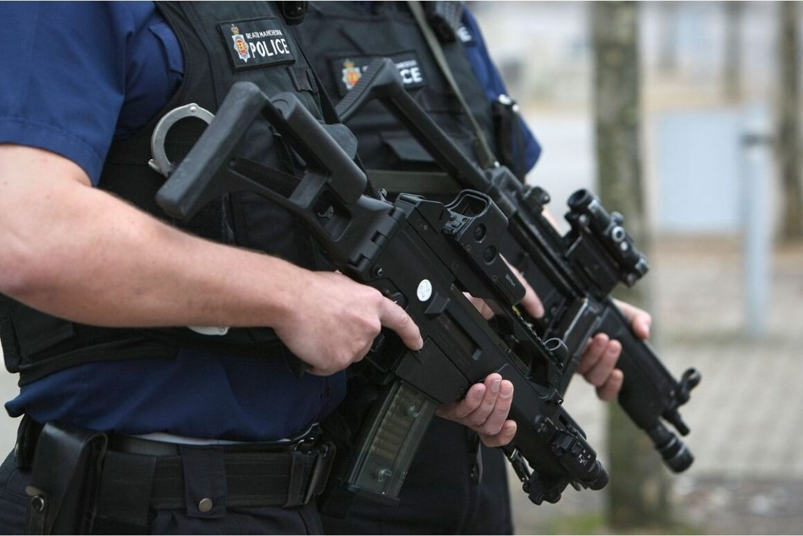 What Weapons Do Police Carry