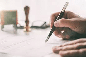 What are the different forms of living trusts? 