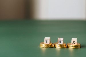 How much do tax attorneys make?